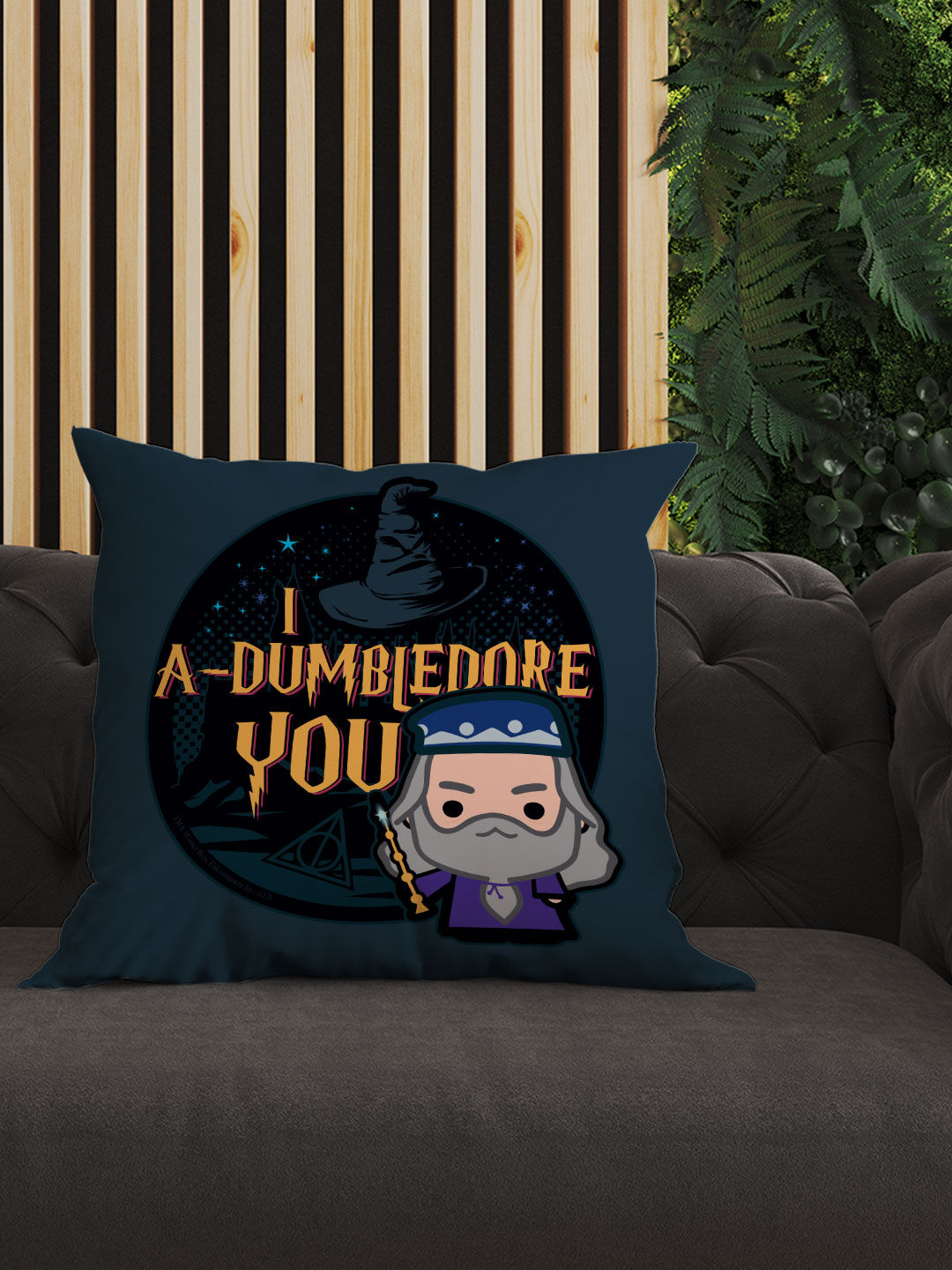 Valentine Dumbledore - Square Pillow