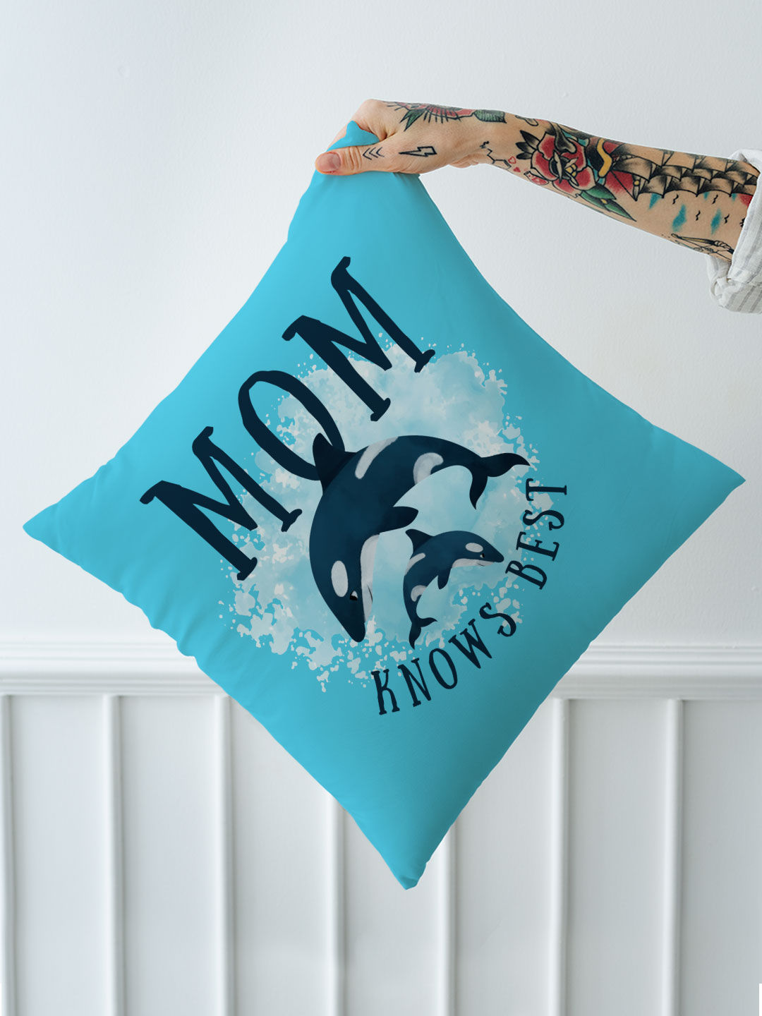 Mom Knows - Sqaure Cushions