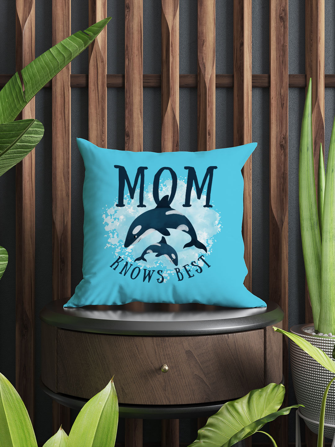 Mom Knows - Sqaure Cushions