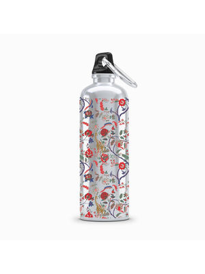 Buy Payal Singhal Giraffe Print - Sipper Bottles Sipper Bottles Online